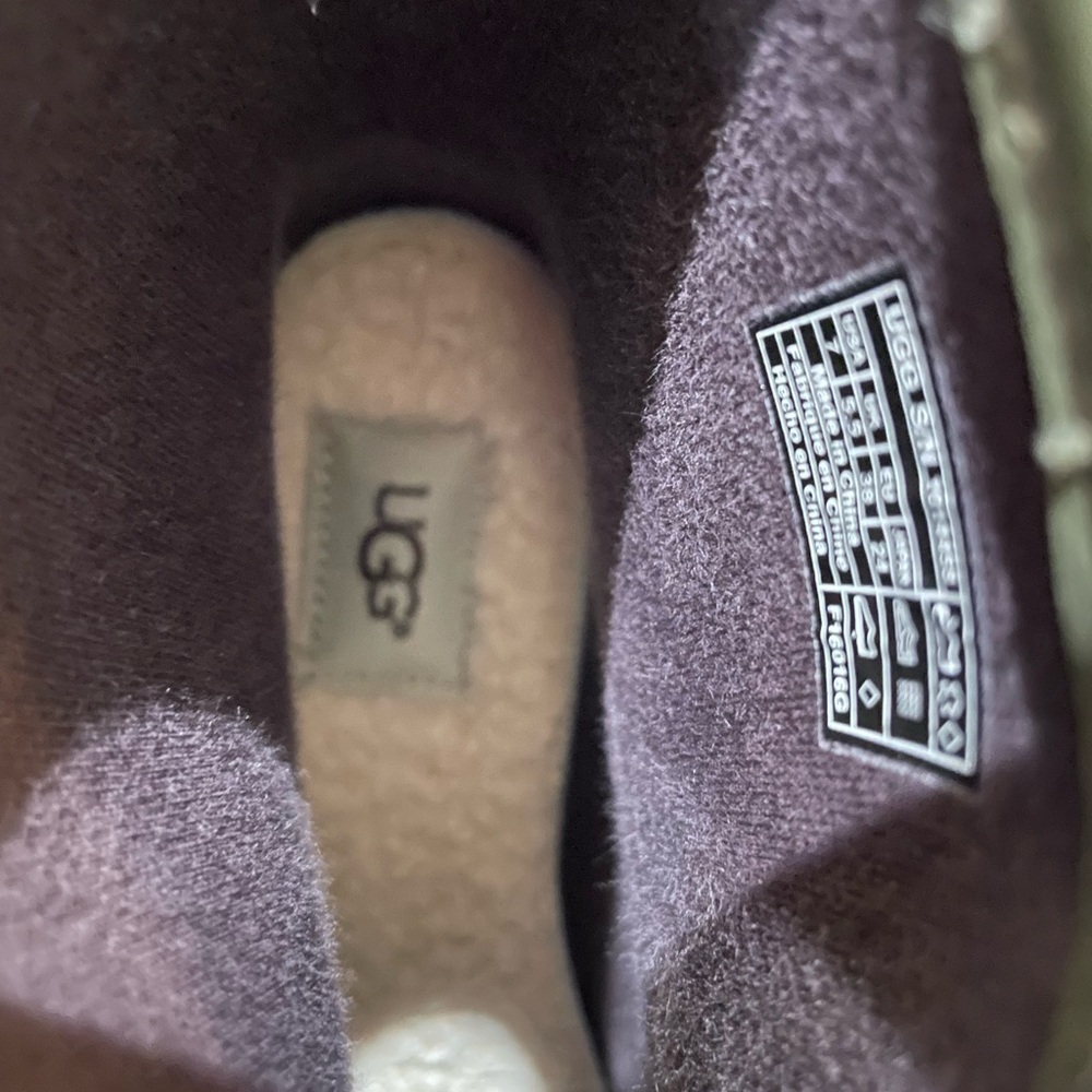 Ugg Plum Shearling-Lined Boot Interior - image 4